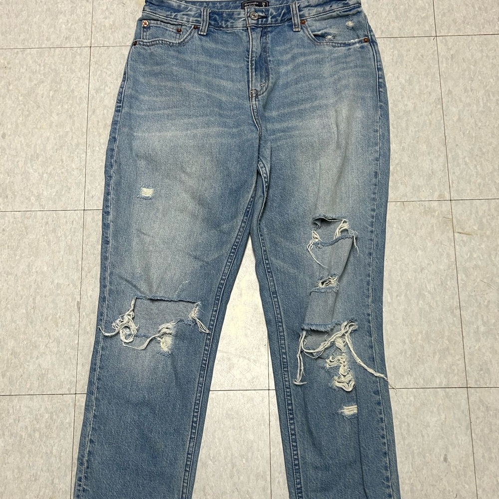 Abercrombie and Fitch Annie Girlfriend Jeans Size 28/ 6 Regular